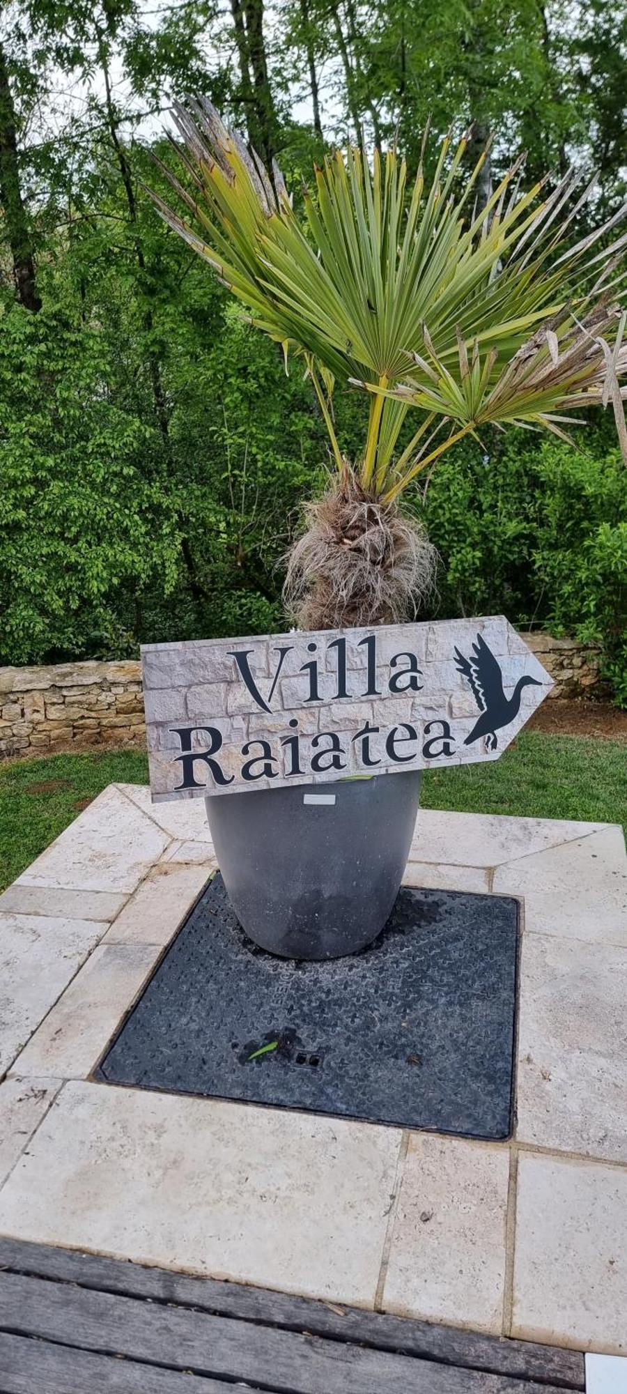 Villa Les Jardins De Raiatea Сарла-ла-Канеда Екстериор снимка